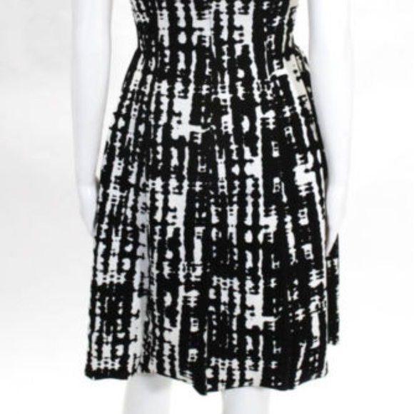 CK Abstract Print Velvet Sleeveless Shift dress 4 - Picture 3 of 6